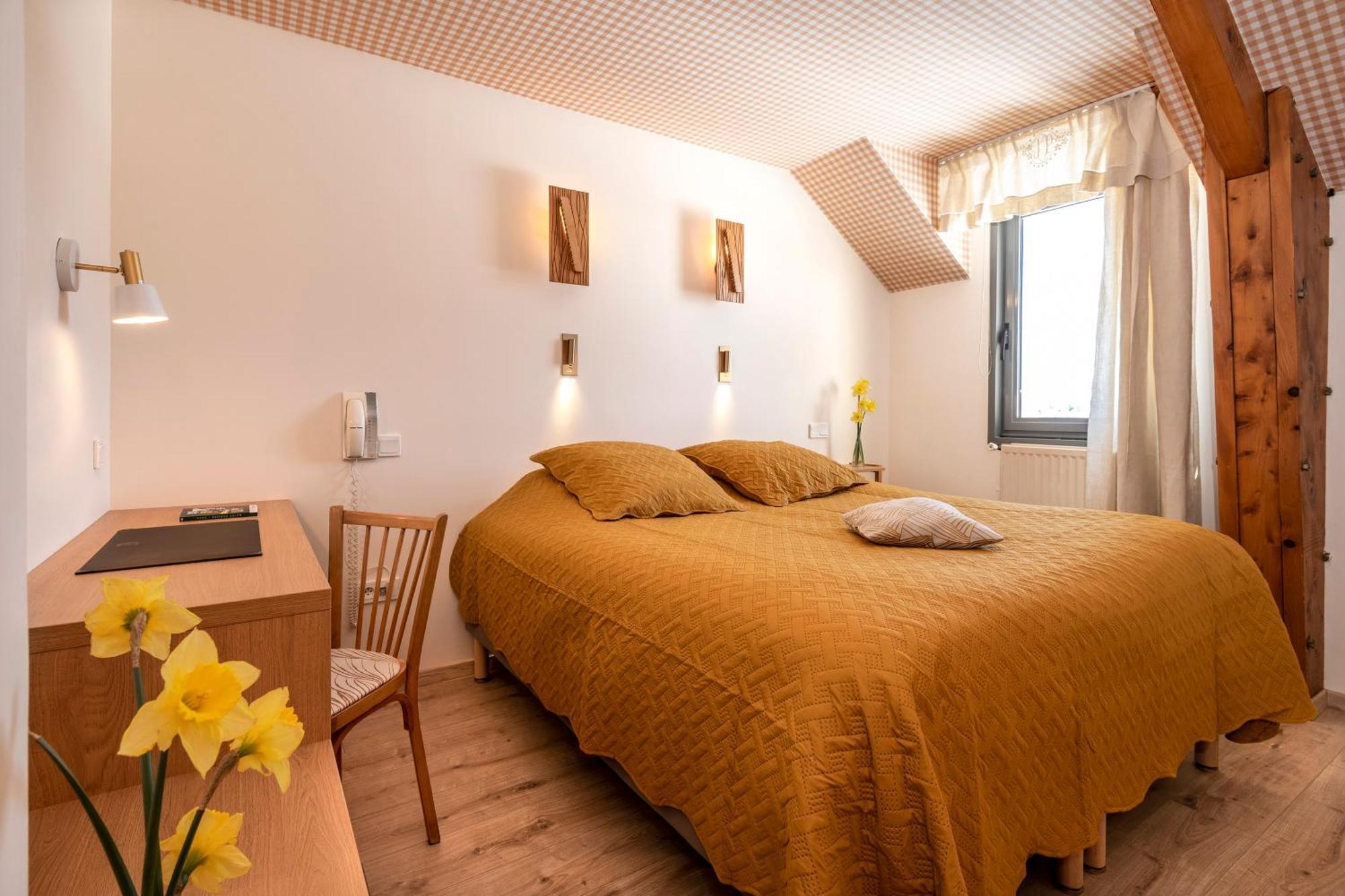 Hotel Restaurant De La Poste Et La Grange Detente, Espace Bien-Etre Châteauneuf-de-Randon Δωμάτιο φωτογραφία