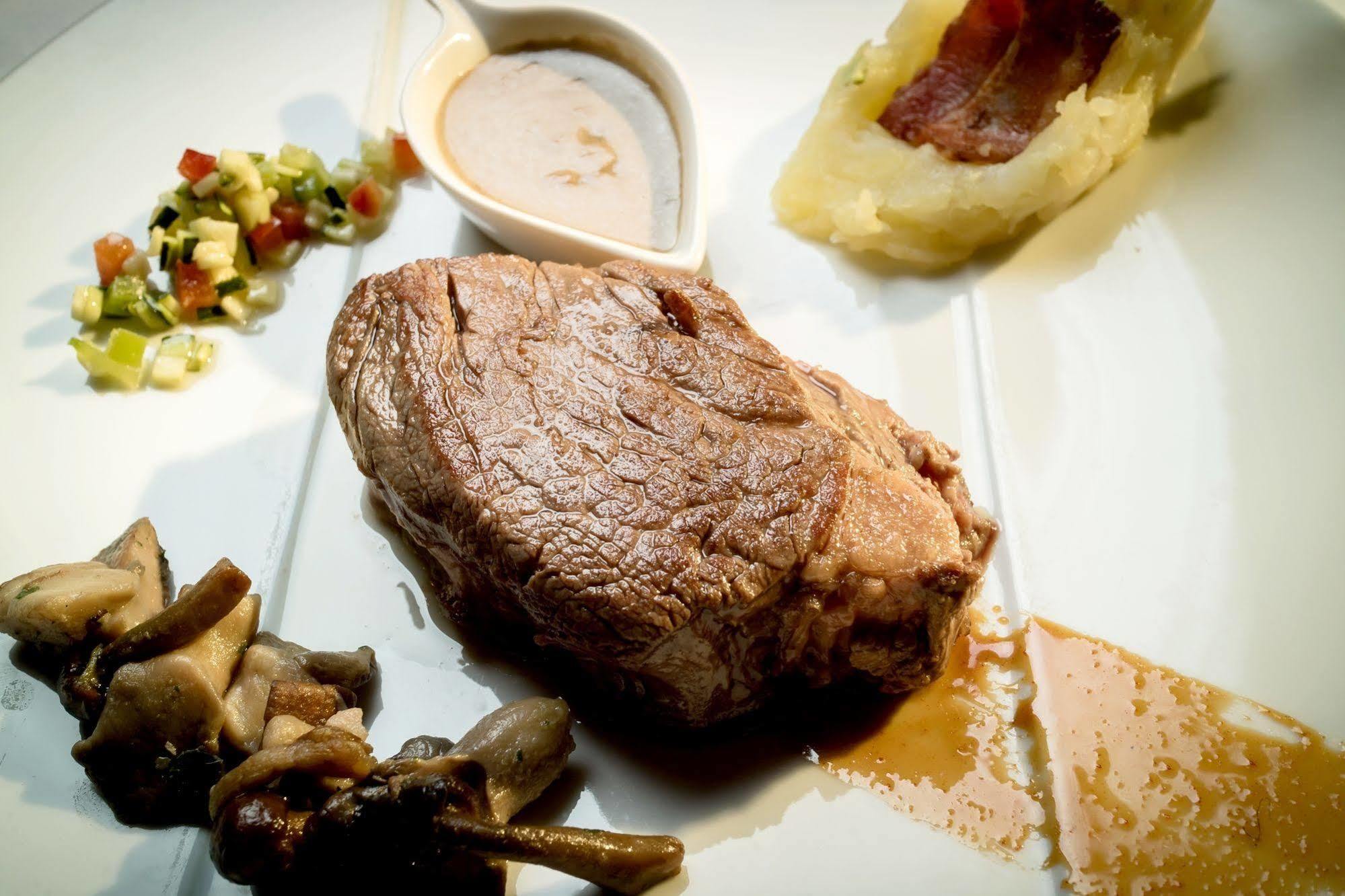 Hotel Restaurant De La Poste Et La Grange Detente, Espace Bien-Etre Châteauneuf-de-Randon Εξωτερικό φωτογραφία
